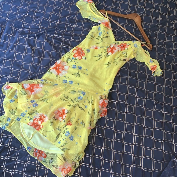 LE CHATEAU FLORAL DRESS - Picture 5 of 8